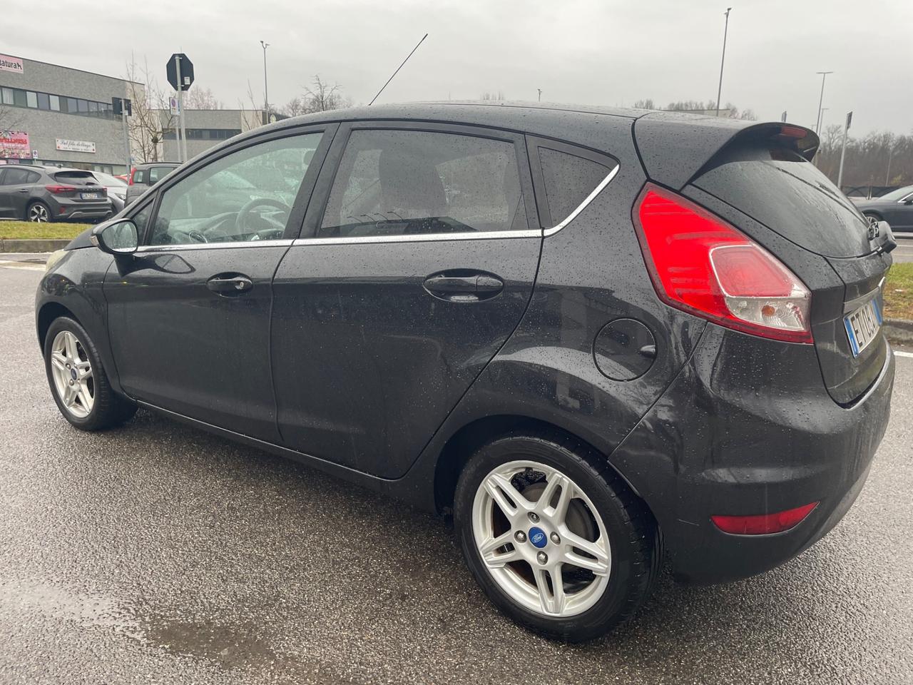 Ford Fiesta 1.5 TDCi 75CV 5 porte Titanium*Nepatentati*Cerchi*