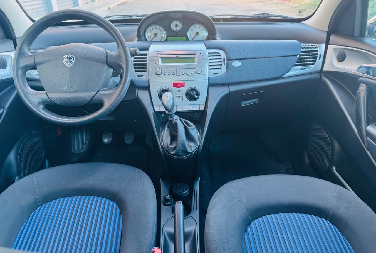 Lancia Ypsilon 1.4 Platino