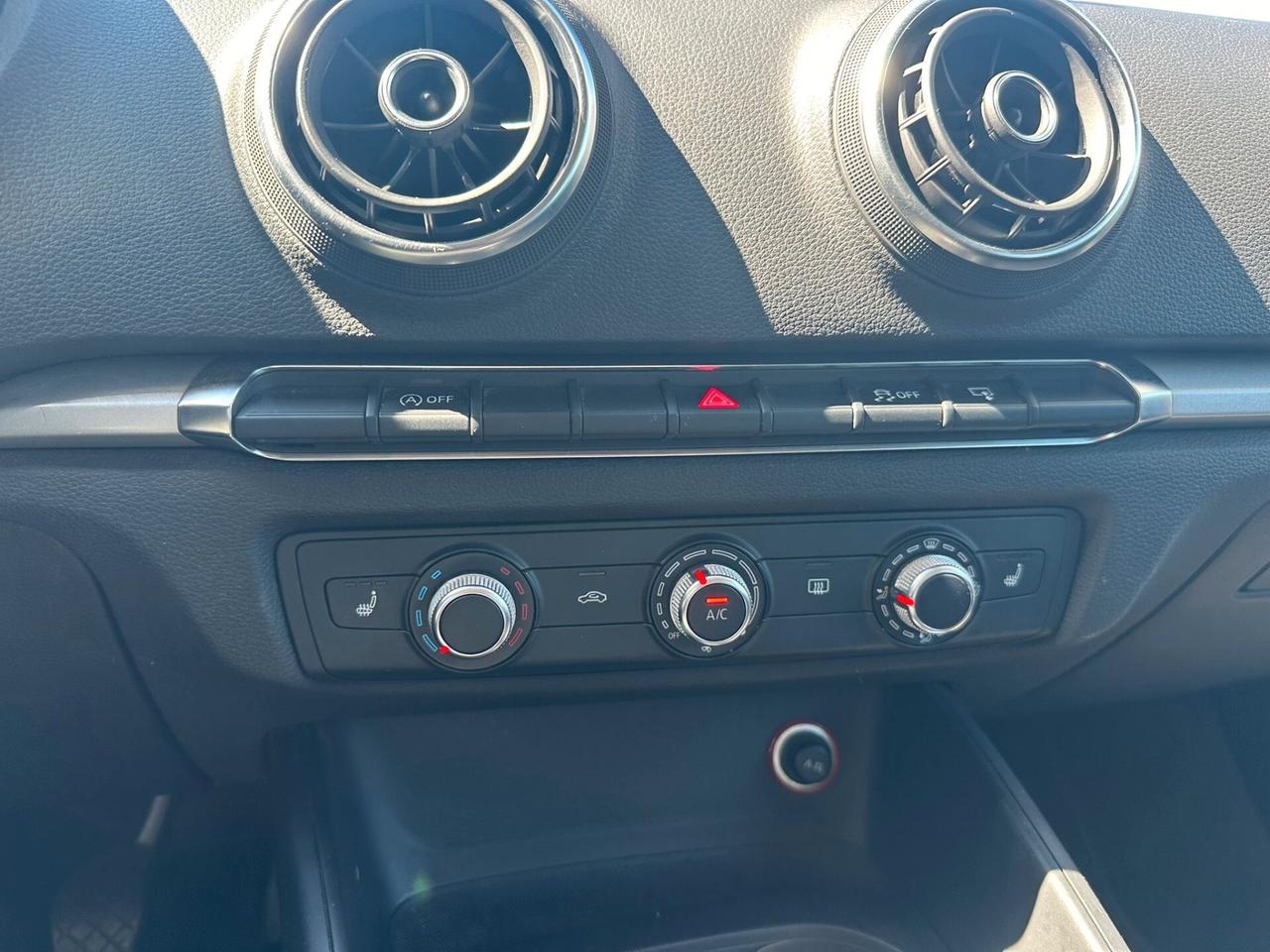 Audi A3 1.6 TDI clean diesel Attraction