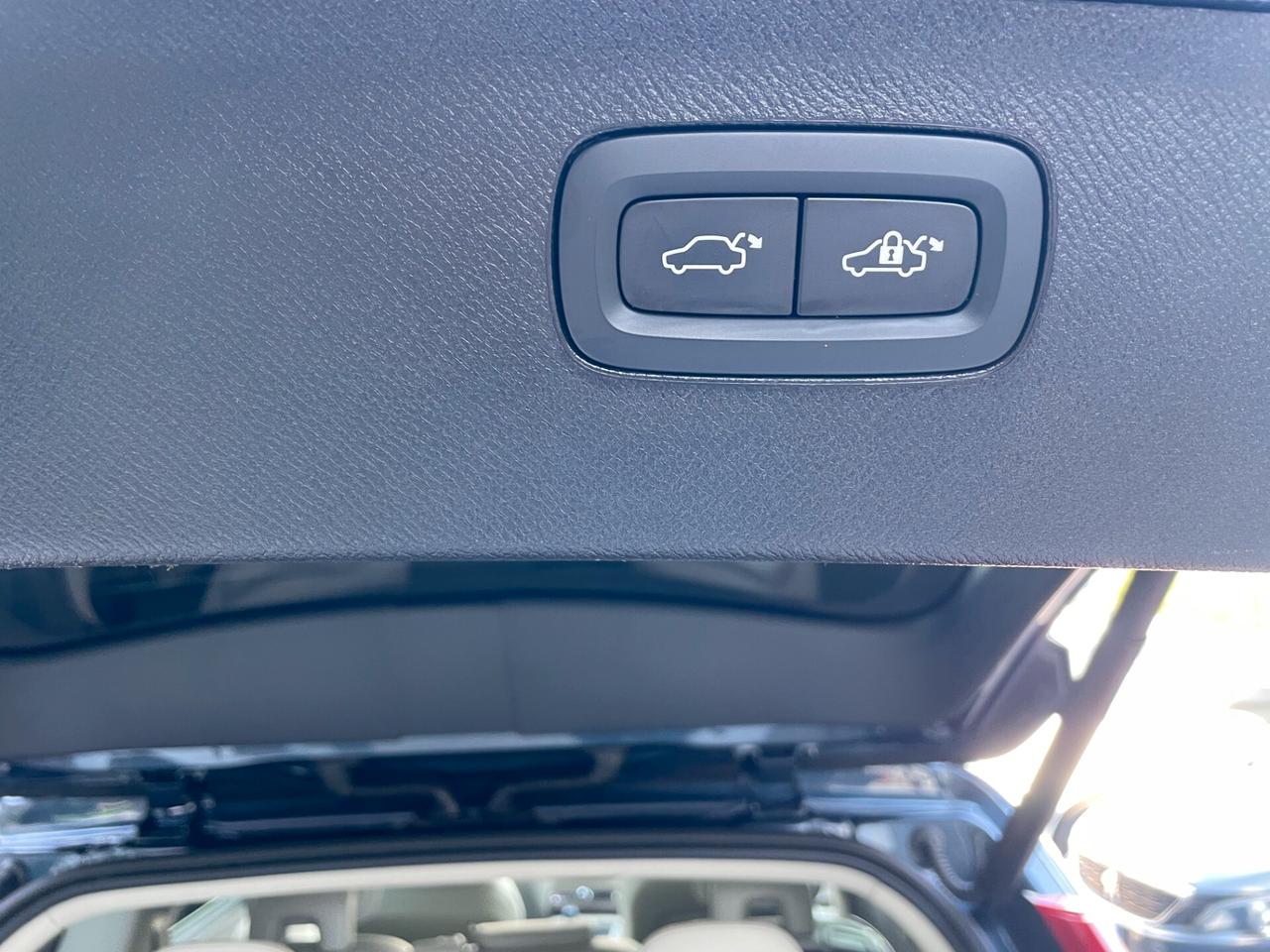 Volvo XC 90 XC90 B5 (d) AWD automatico 7 posti Core