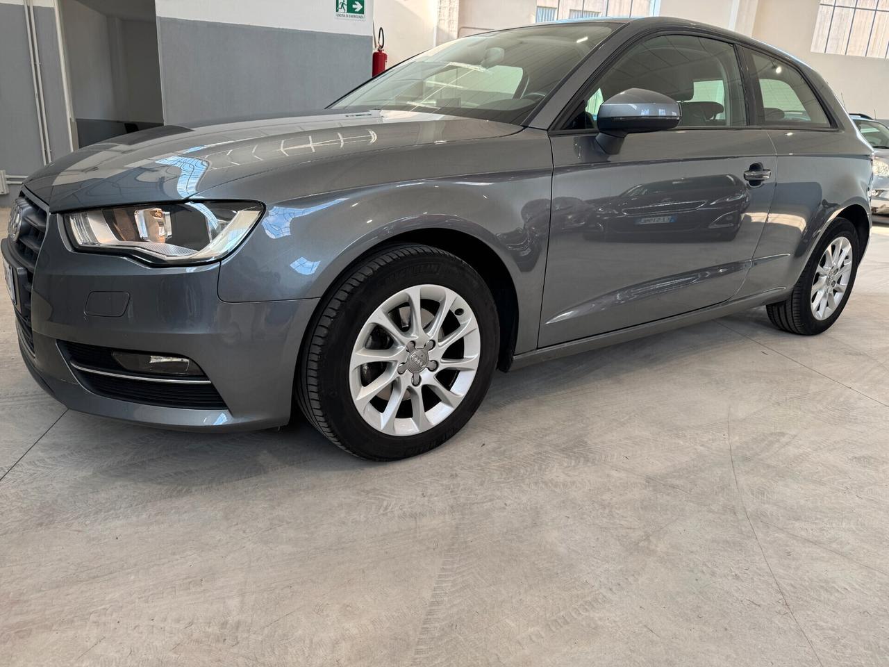 Audi A3 3P 1.6 TDI 105 CV YOUNG