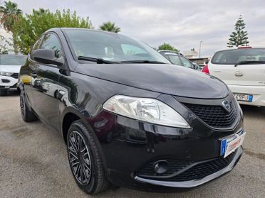 Lancia Ypsilon 1.2 69 CV 5 porte S&S Gold