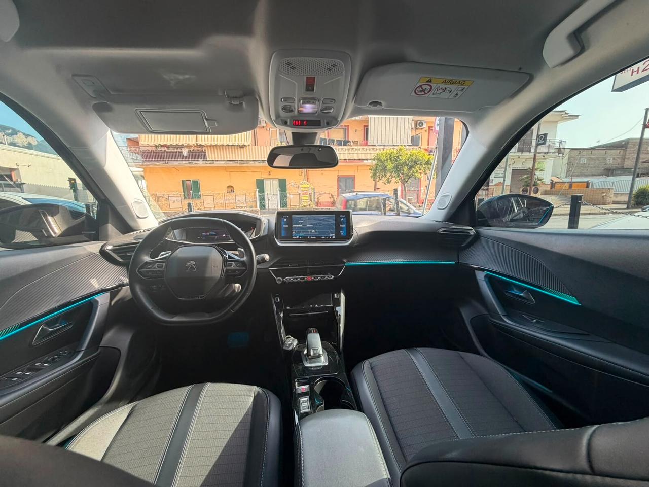 Peugeot 2008 PureTech 130 S&S Allure Pack