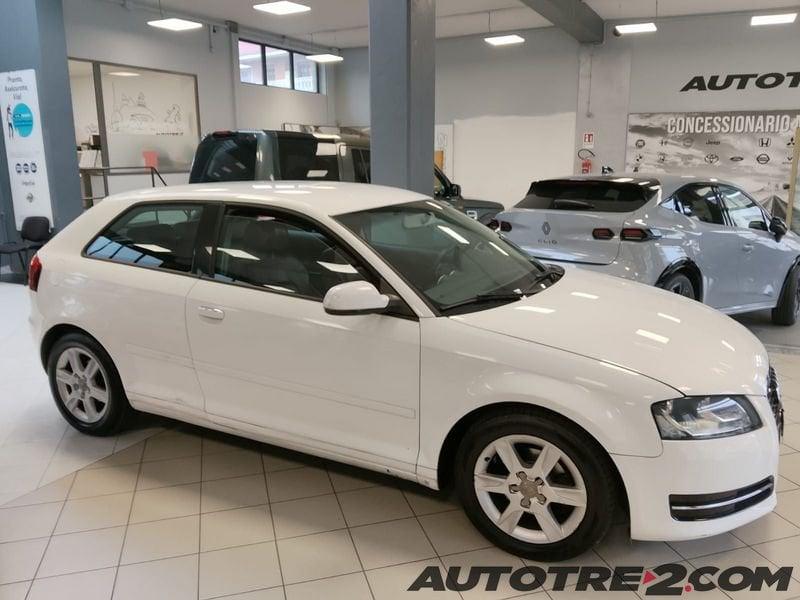 Audi A3 A3 1.6 tdi Attraction 90cv