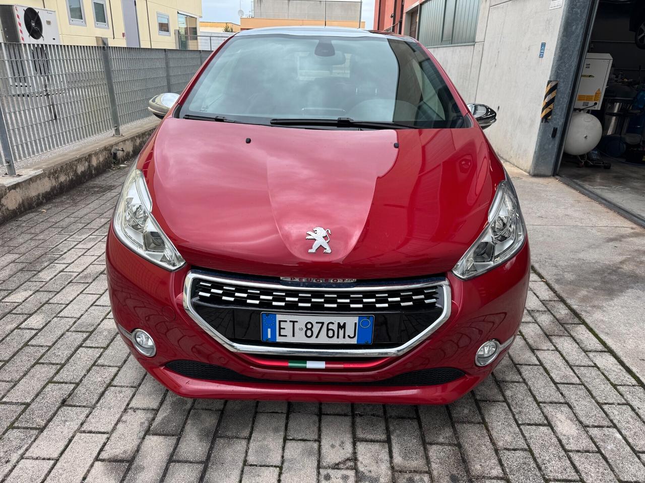Peugeot 208 1.6 THP 200 CV 3 porte GTi