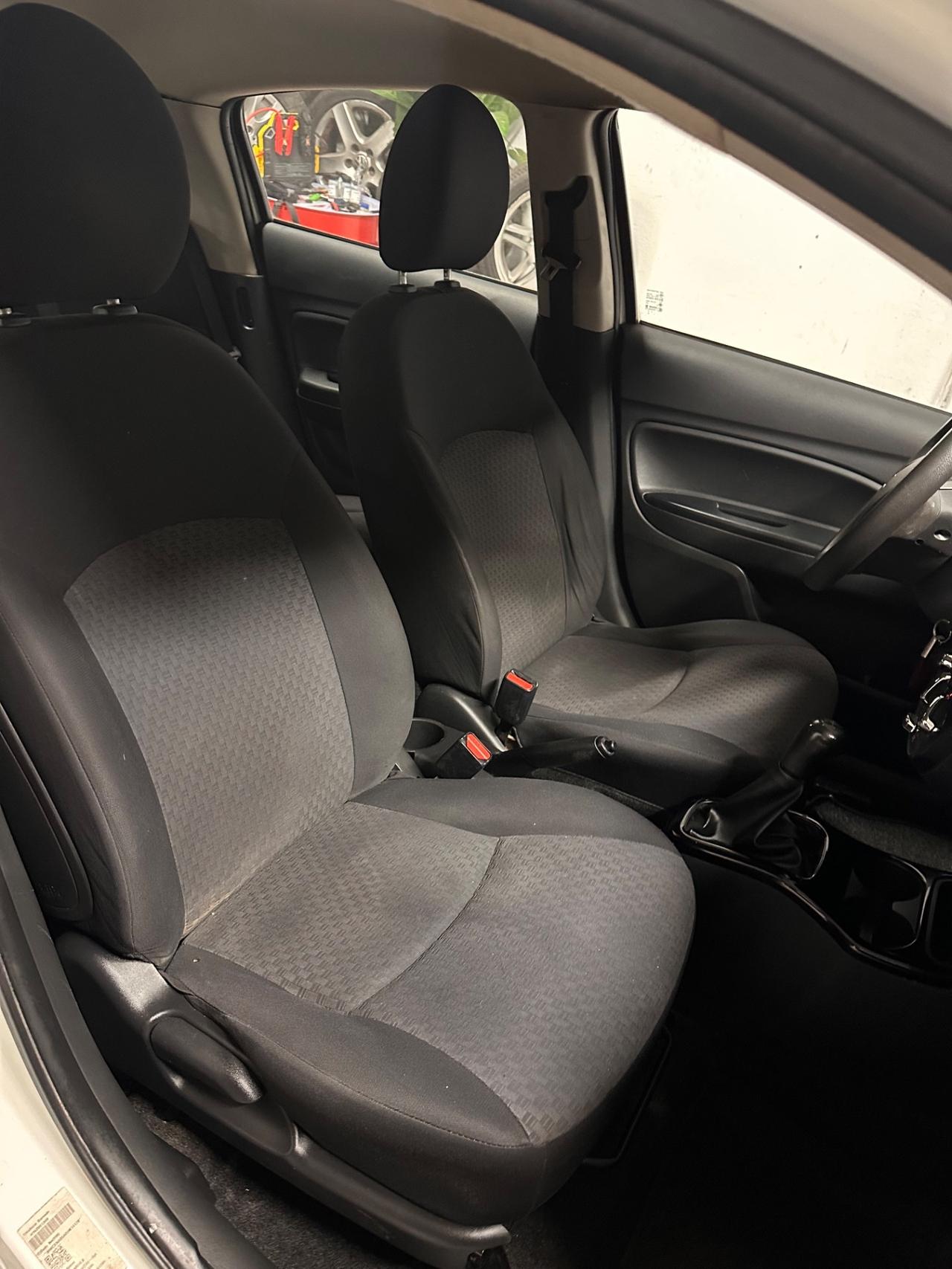 Mitsubishi Space Star 1.0 Invite 2017