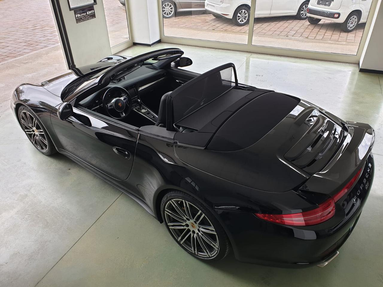 Porsche 911 3.4 Carrera 4 Cabriolet