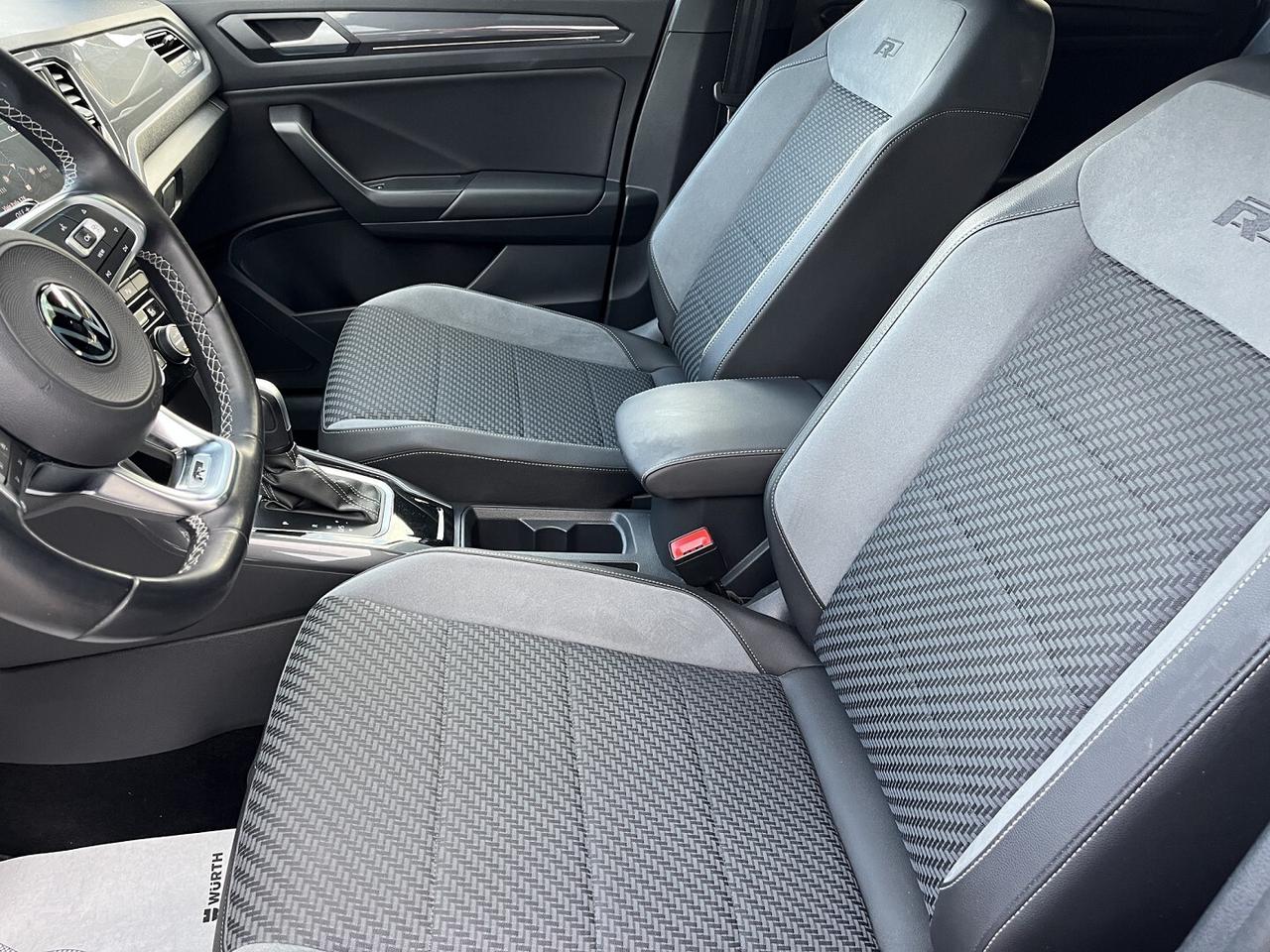 VW T.ROC 1500 TSI 150 CV DSG R.LINE