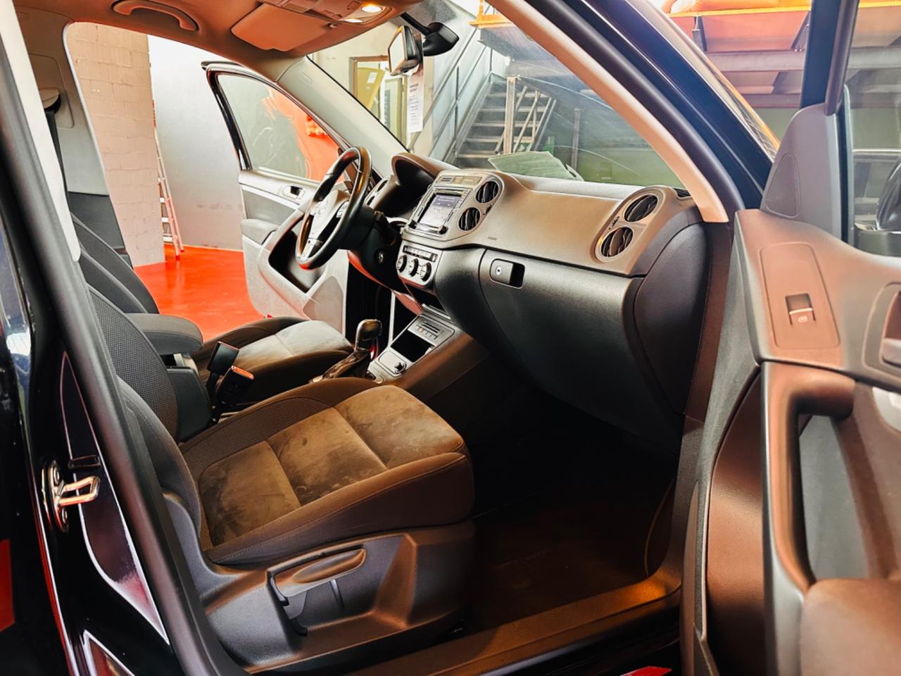 Volkswagen Tiguan 2.0 TDI DSG 7Marce 4x4 R-Line