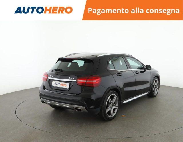 MERCEDES-BENZ GLA 200 d Automatic 4Matic Premium