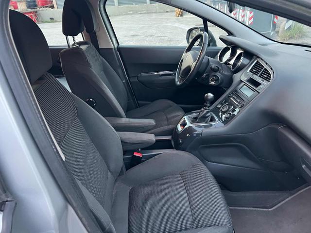 PEUGEOT 5008 7posti 1.6 HDi 112CV senza nessun lavoro da fare