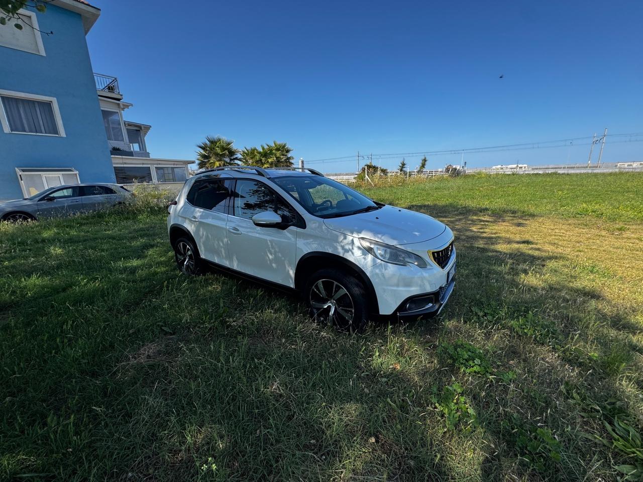 Peugeot 2008 BlueHDi 120 S&S Allure Neo P ok