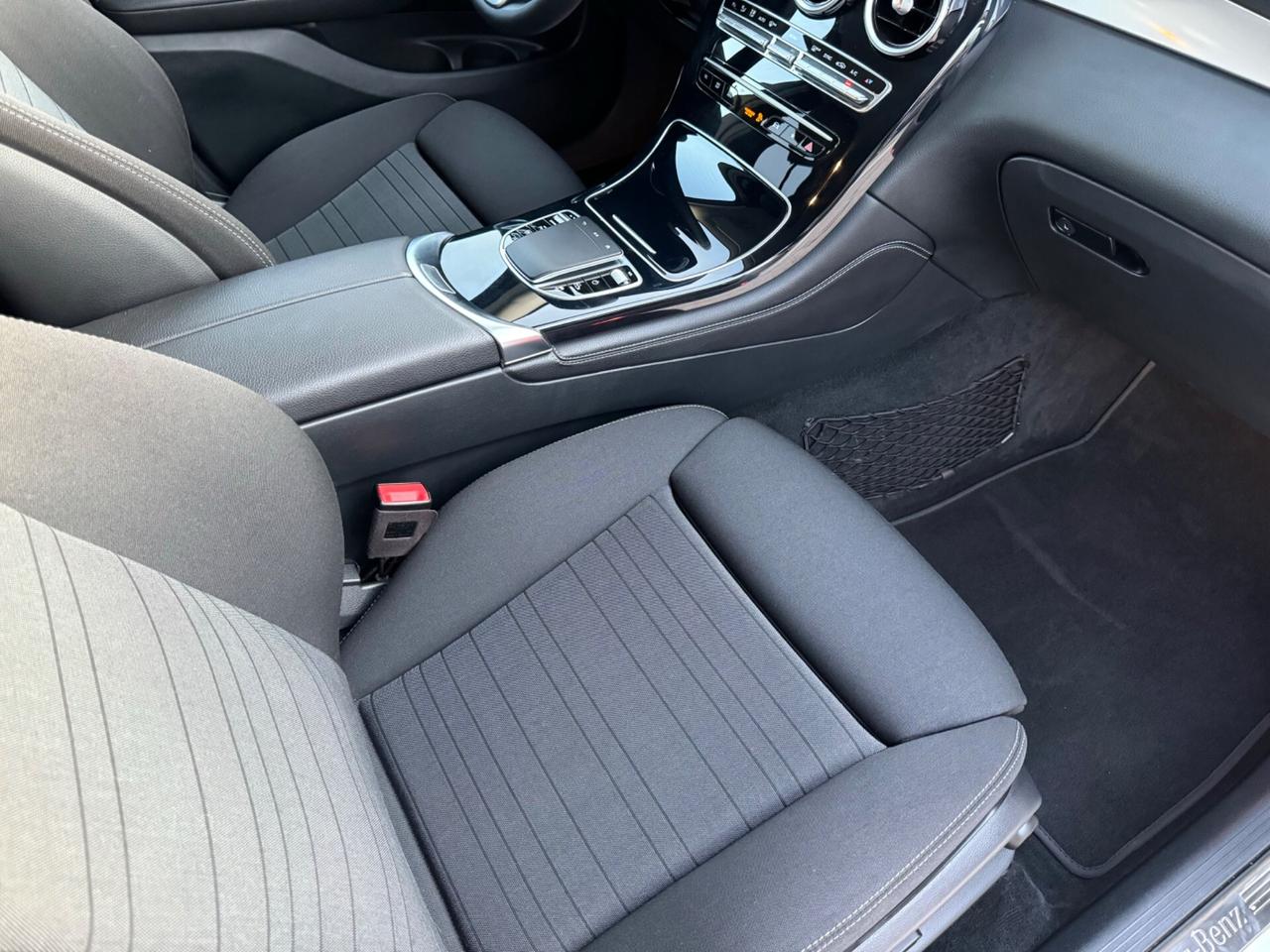 MERCEDES GLC 200D Sport 4Matic - Led Navi