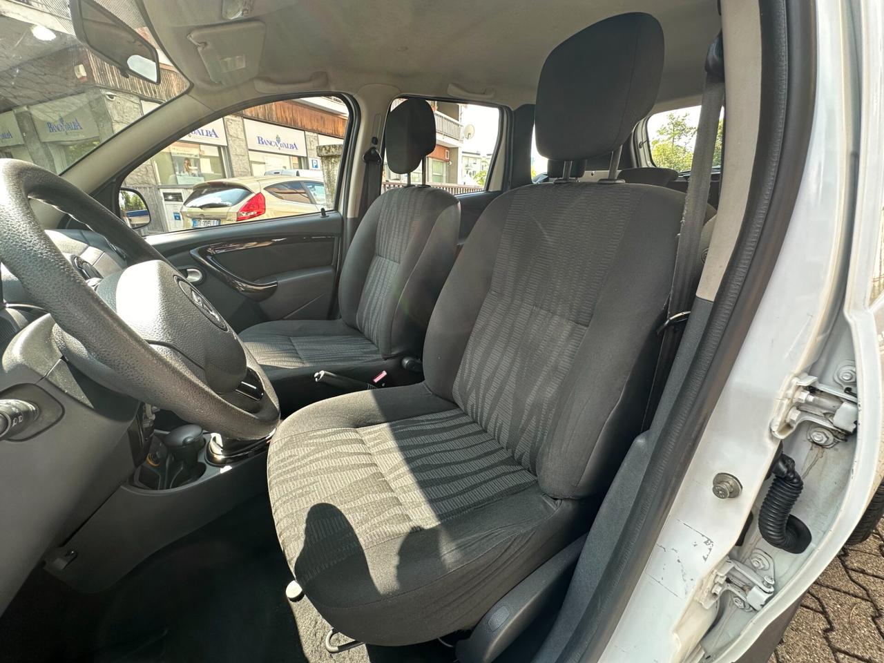 DACIA DUSTER 1.6 BENZINA