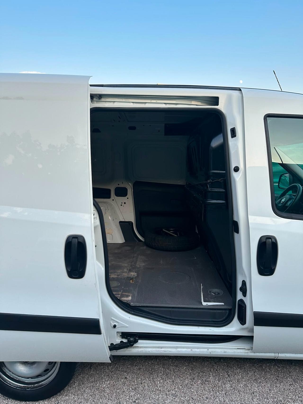 Fiat Doblò Anno 2023 1.6 MJT 105CV 3 POSTI PC-TN -