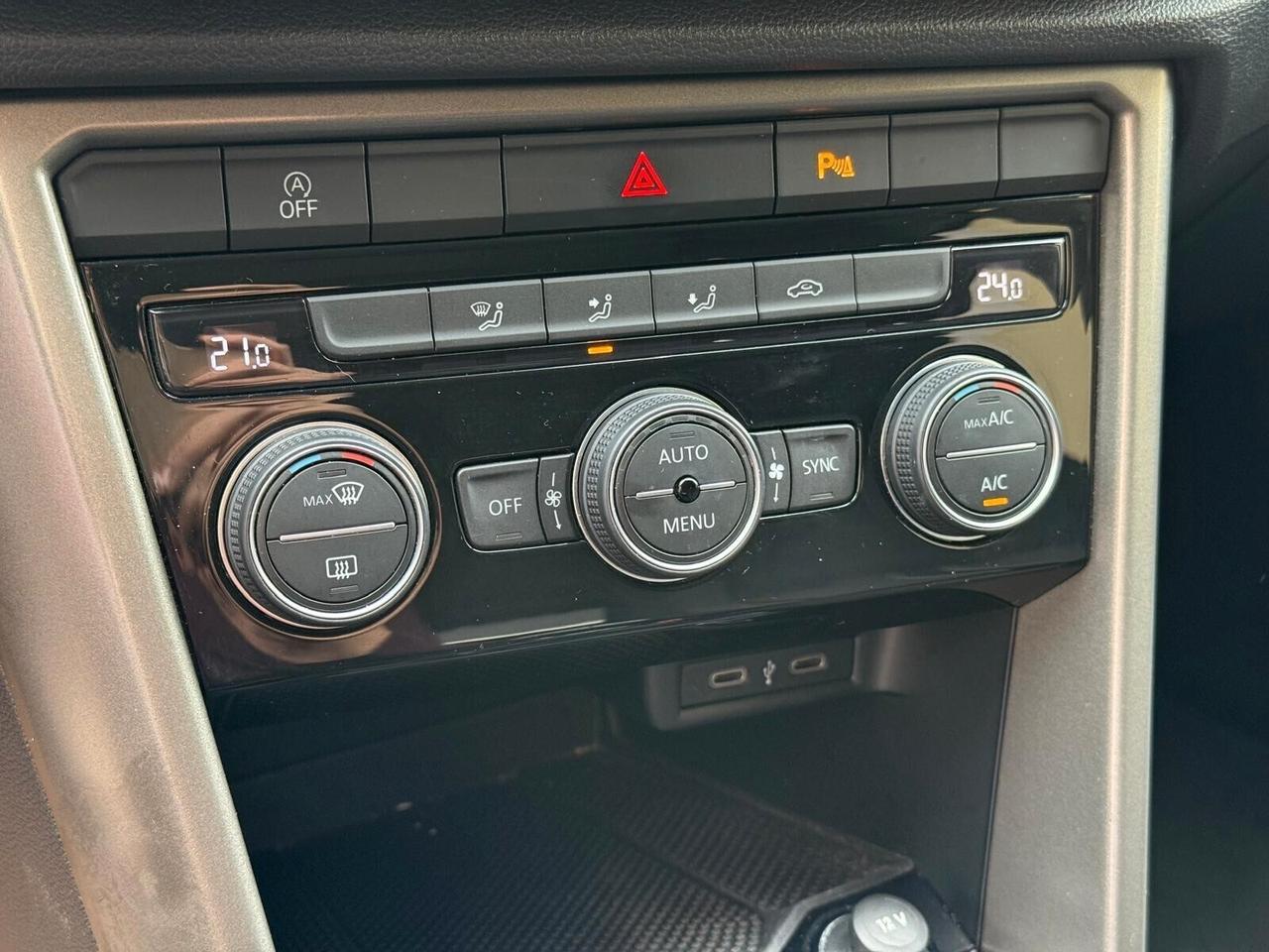 Volkswagen T-Roc 1.0 TSI 110cv STYLE 2021 UNICA!