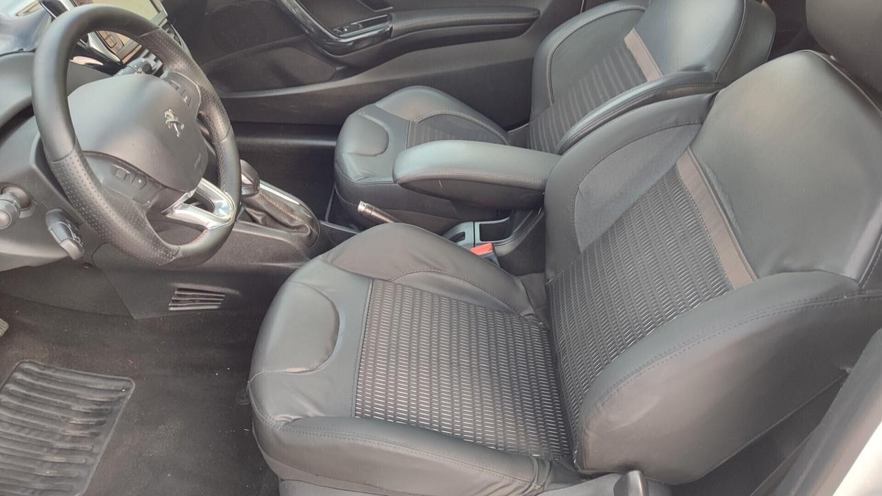 Peugeot 208 1.4 HDI TETTO PANORAMICO