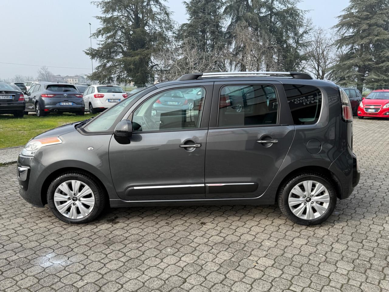 Citroen C3 Picasso 1.2 b.| CERCHI IN LEGA