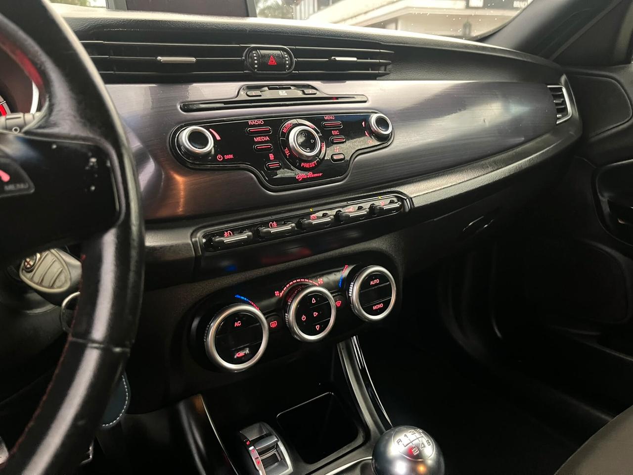 Alfa Romeo Giulietta 2.0 JTDm-2 140 CV Distinctive