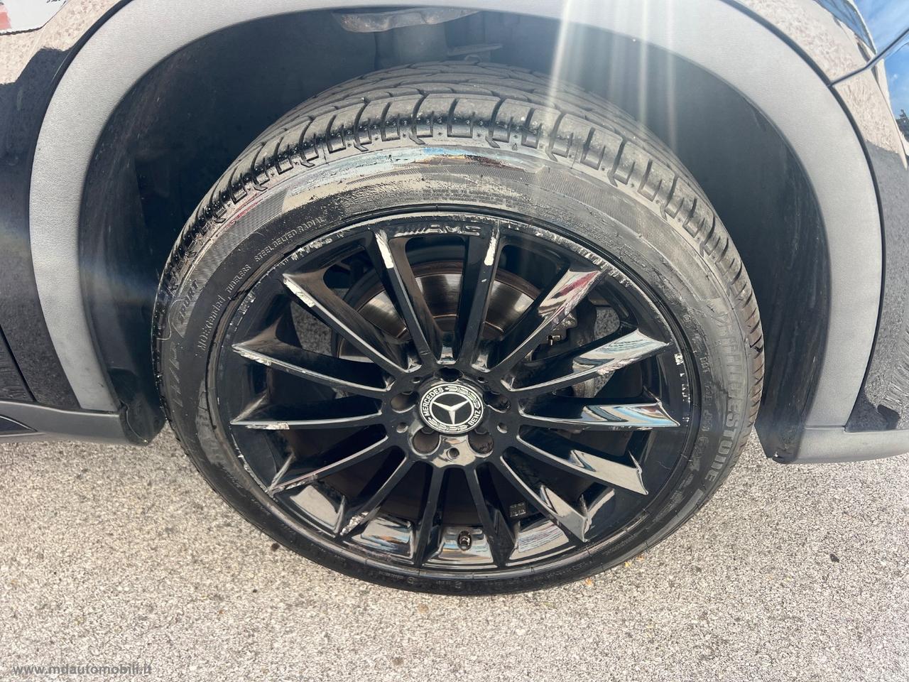 MERCEDES-BENZ GLA 200 Premium EDITION TETTO AUTOMATICA 19 STUPENDA