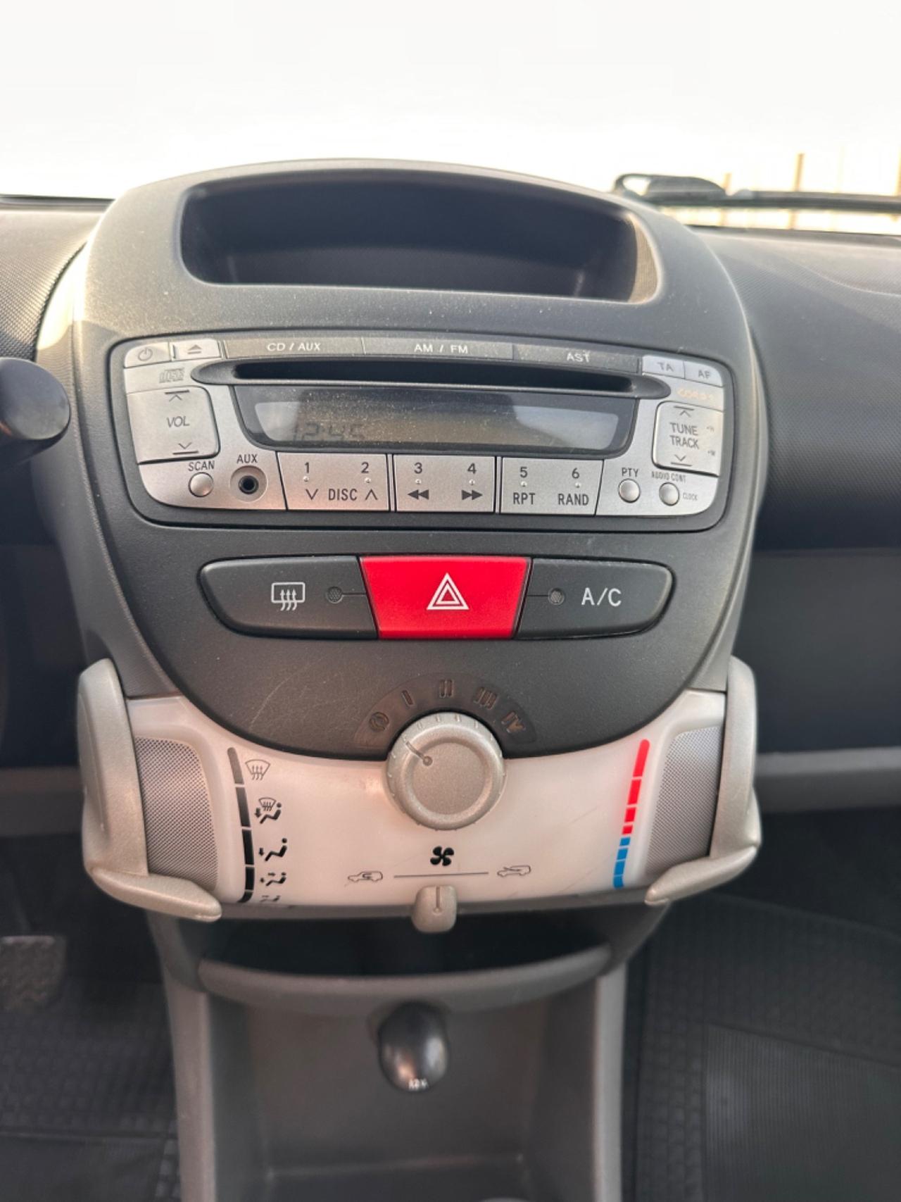 Toyota Aygo 1.0 12V VVT-i 5 porte Now