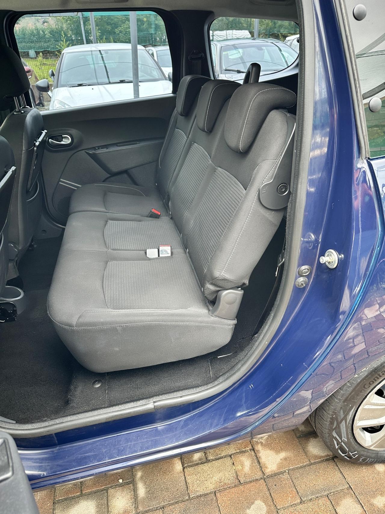 Dacia Lodgy 1.6 Benzina 7 posti Lauréate