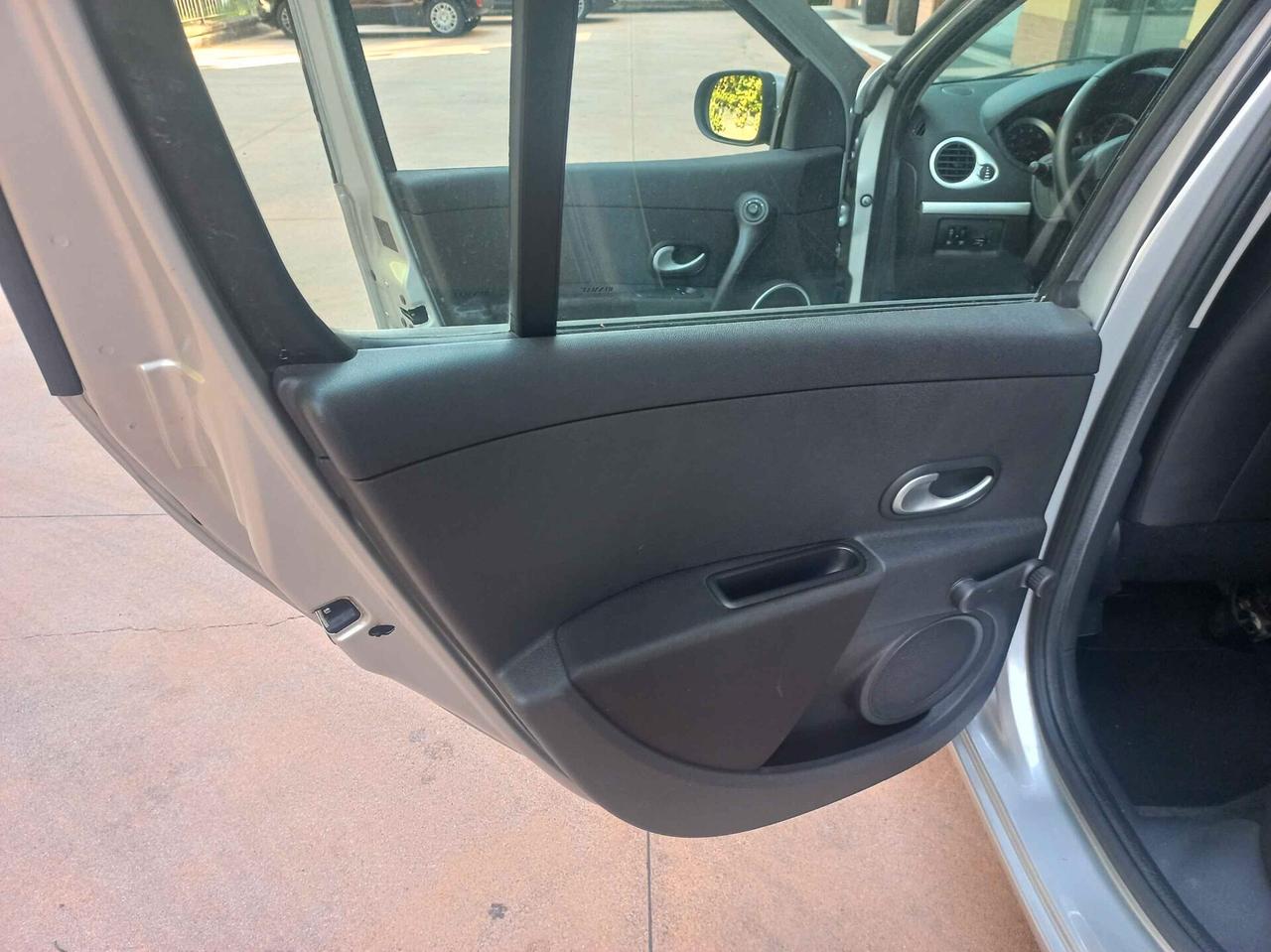 Renault Clio 1.2 16V 5 porte GPL Dynamique