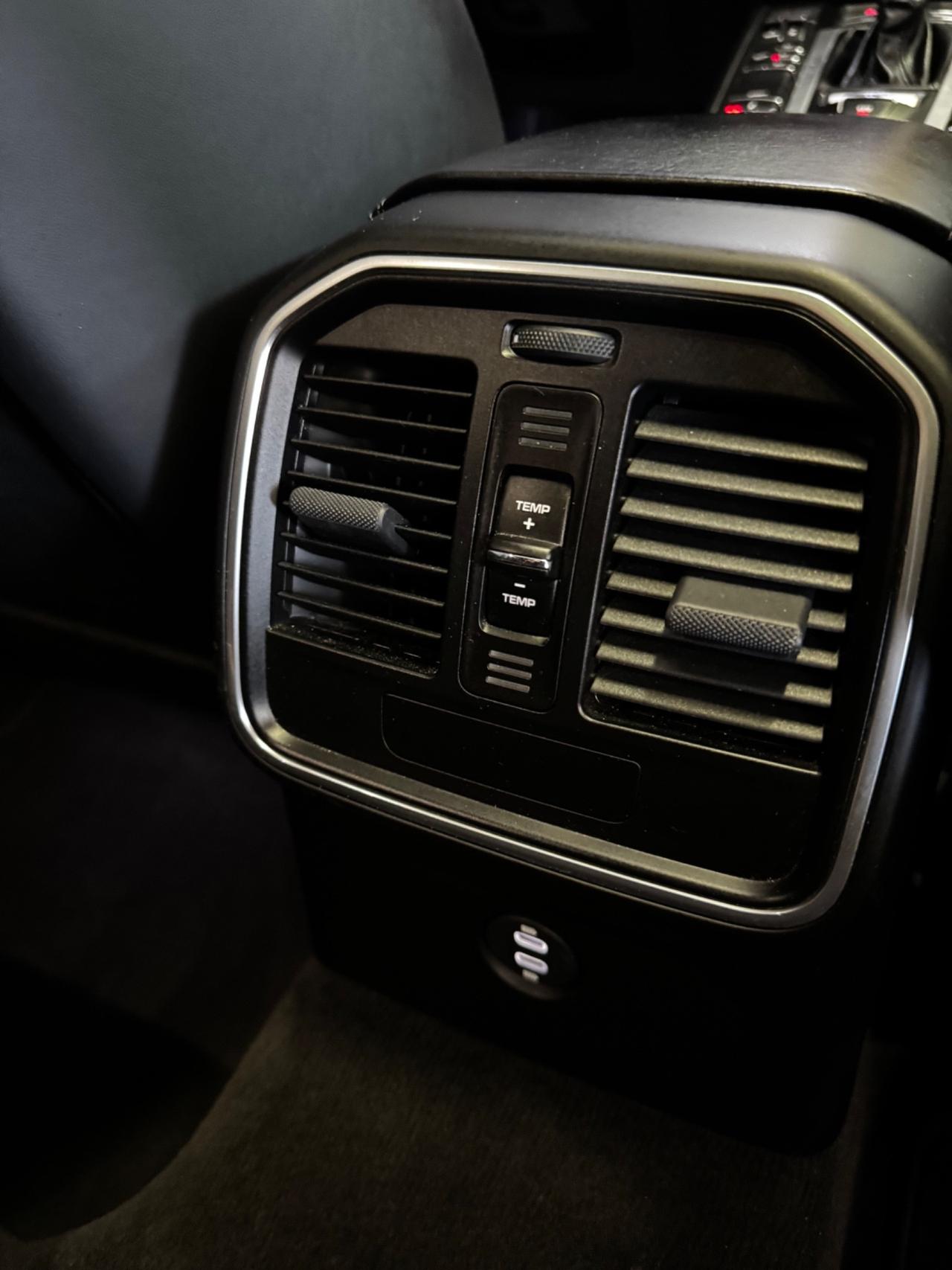 PORSCHE MACAN TURBO 441CV WRAP GRIGIO TETTO OK PERMUTE GARANZIA 2 ANNI