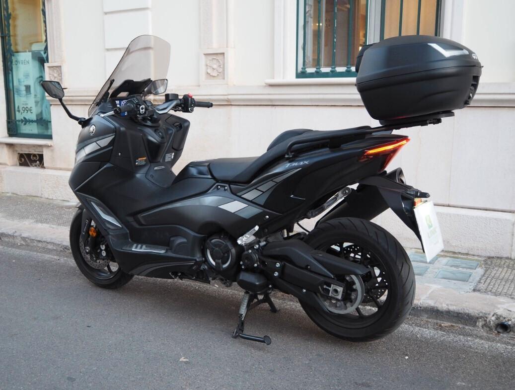 Yamaha TMAX 560