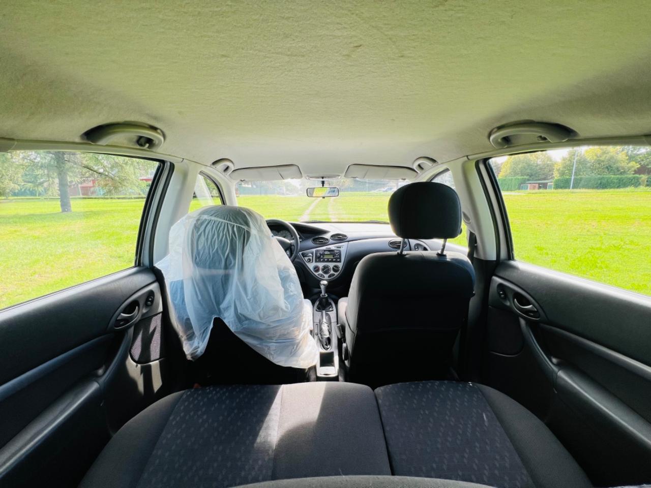 Ford Focus 1.6i 16V cat 5p. Ghia