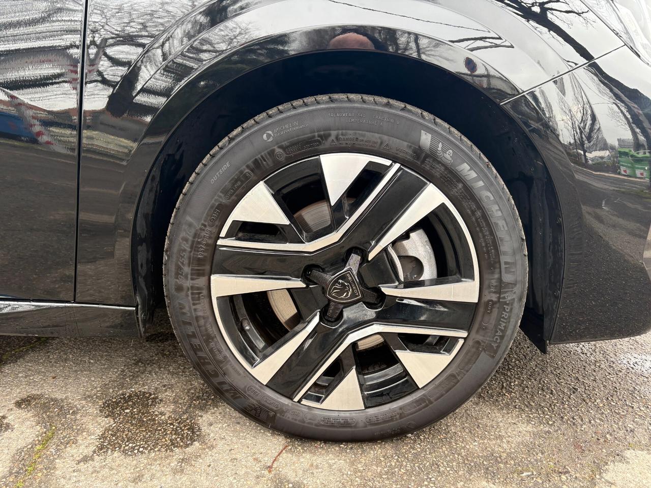 Peugeot 208 Allure 1.2 bz 100cv - 04/2025