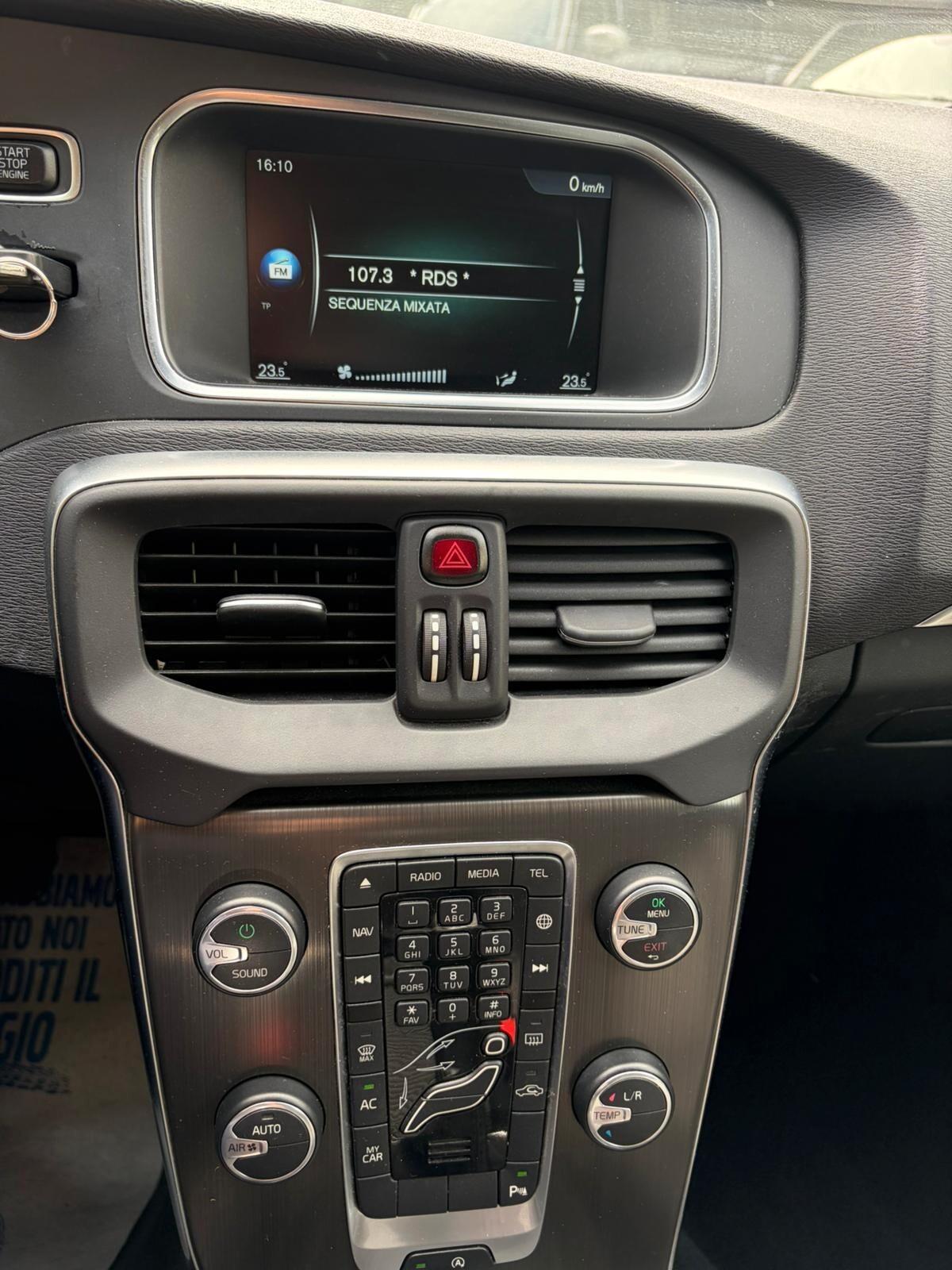 Volvo V40 Cross Country D2 1.6 Momentum UNICOPROPRIETARIO