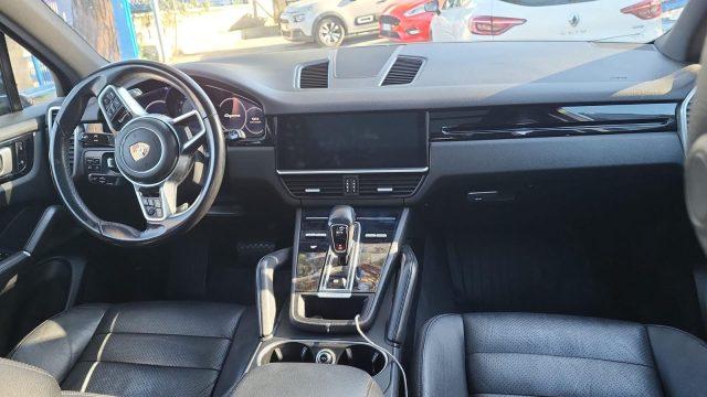 PORSCHE Cayenne 3.0 V6