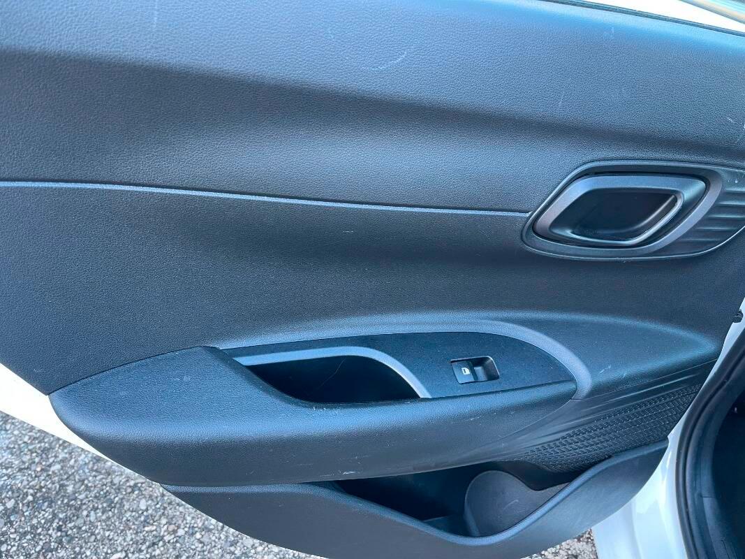 Hyundai i20 1.2 mpi Connectline Retrocamera LED