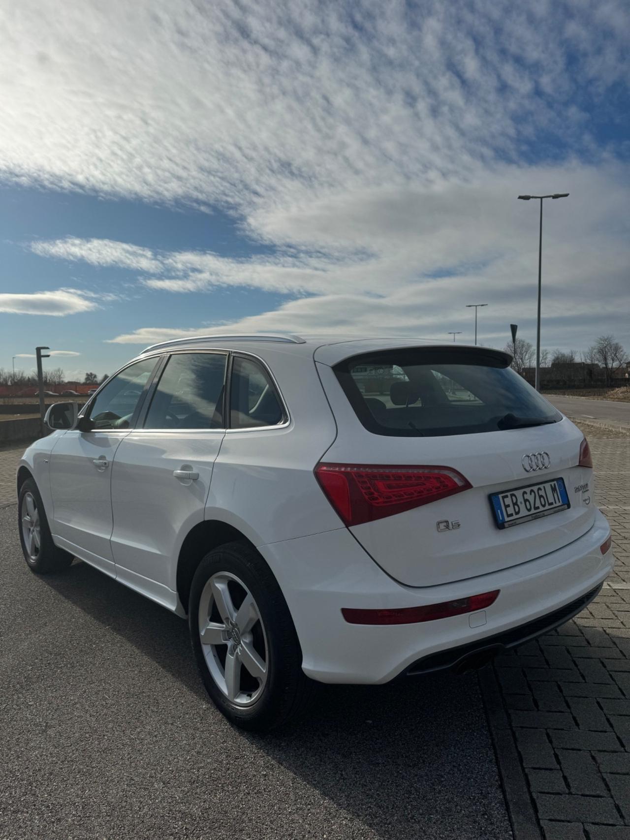 Audi Q5 2.0 TDI 170 CV quattro