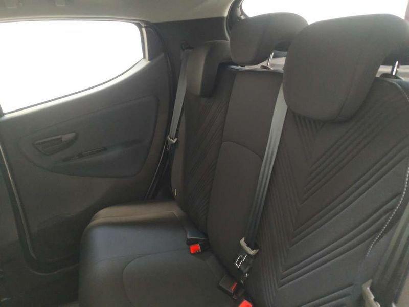 Lancia Ypsilon 1.0 firefly hybrid Gold s&s 70cv