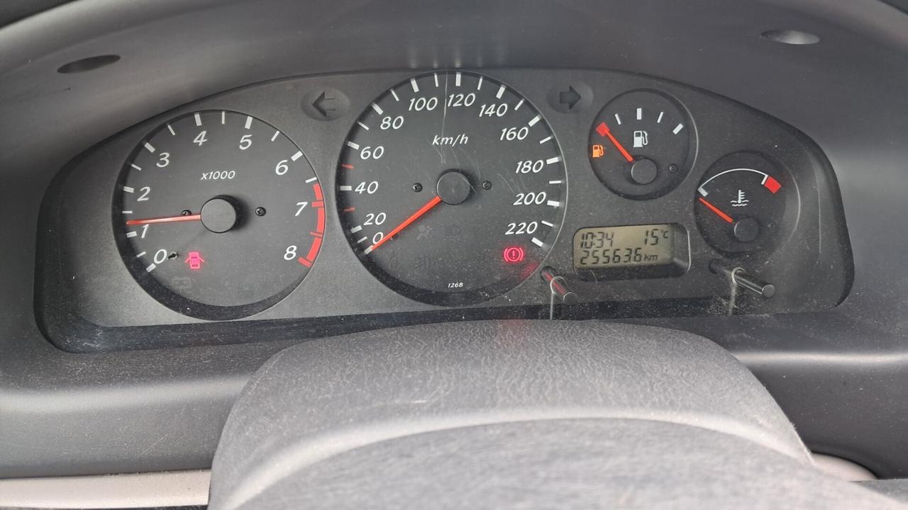 Nissan Almera Tino Almera 1.5 16V 5 porte Comfort Gpl x Commercianti