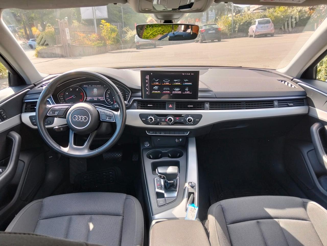 Audi A4 Avant 35 TDI/163 CV S tronic Business Advanced