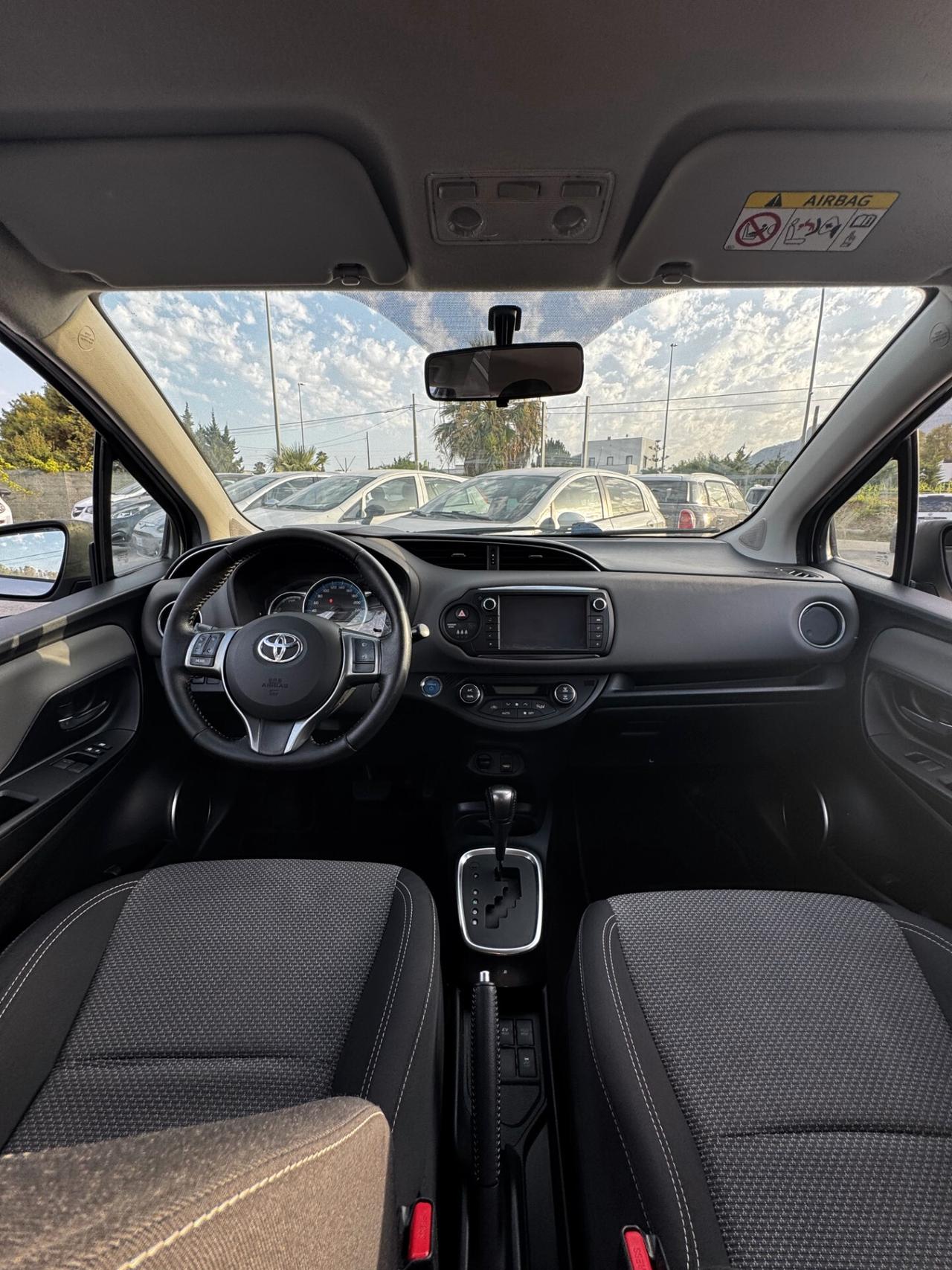 Toyota Yaris 1.5 Hybrid 5 porte Business