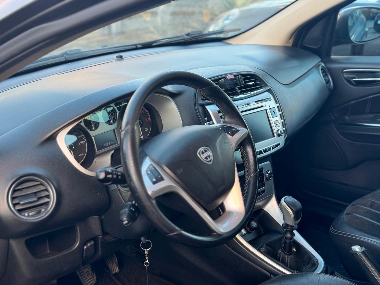 Lancia Delta 1.6 MJT DPF Argento