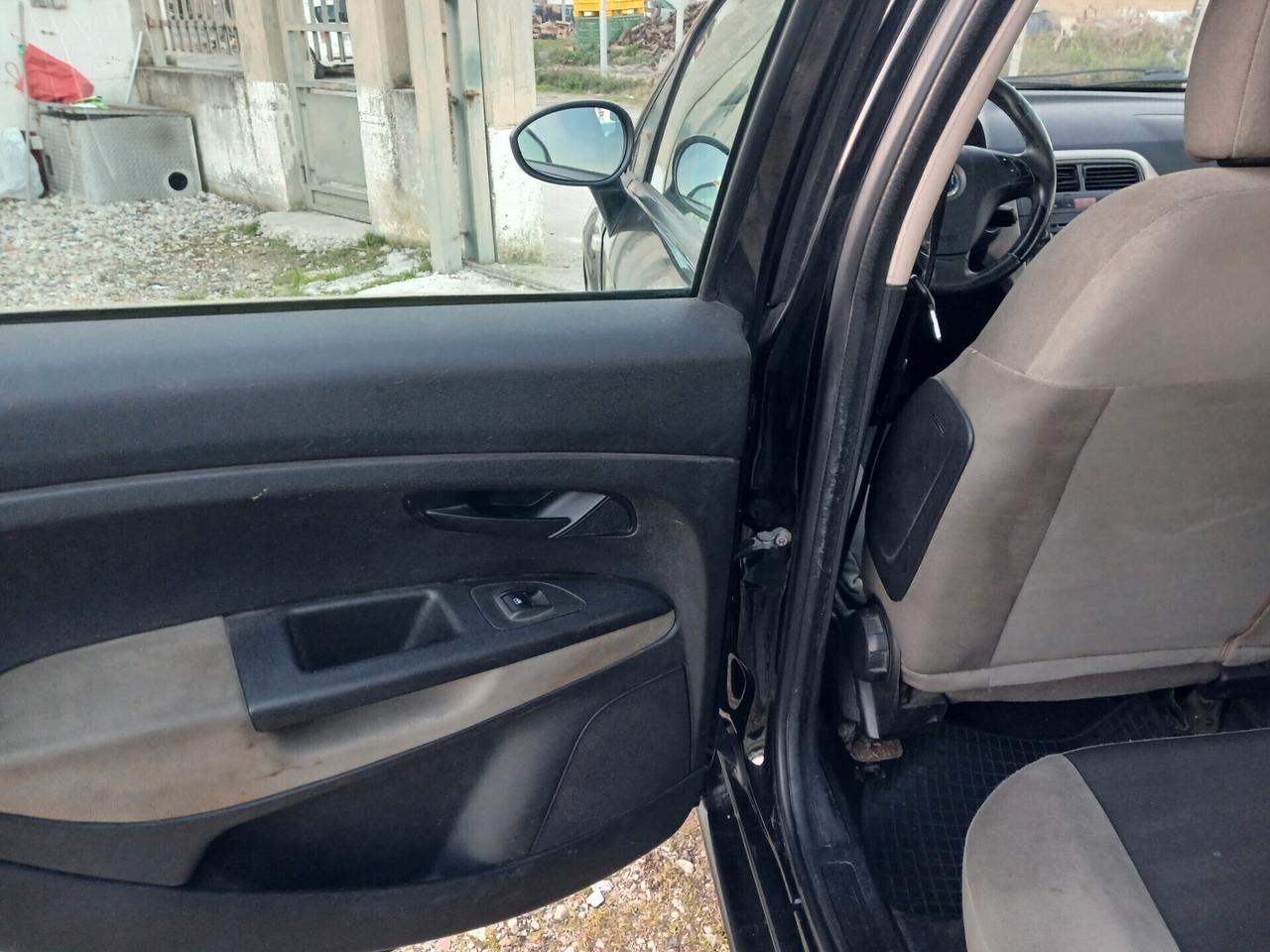 Fiat Grande Punto 1.3 MJT 90 CV 5 porte Emotion