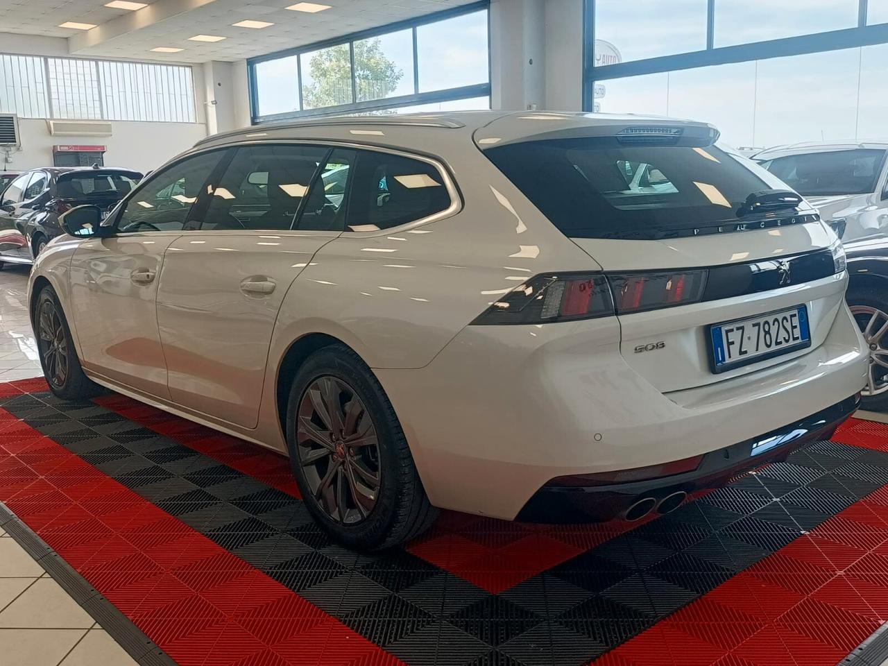 Peugeot 508 BlueHDi 160 Stop&Start EAT8 SW Business