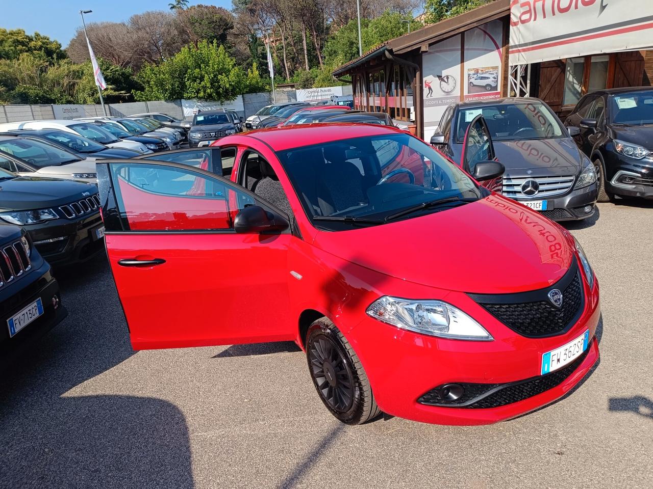 Lancia Ypsilon 1.2 69 CV 5 porte Elefantino Blu