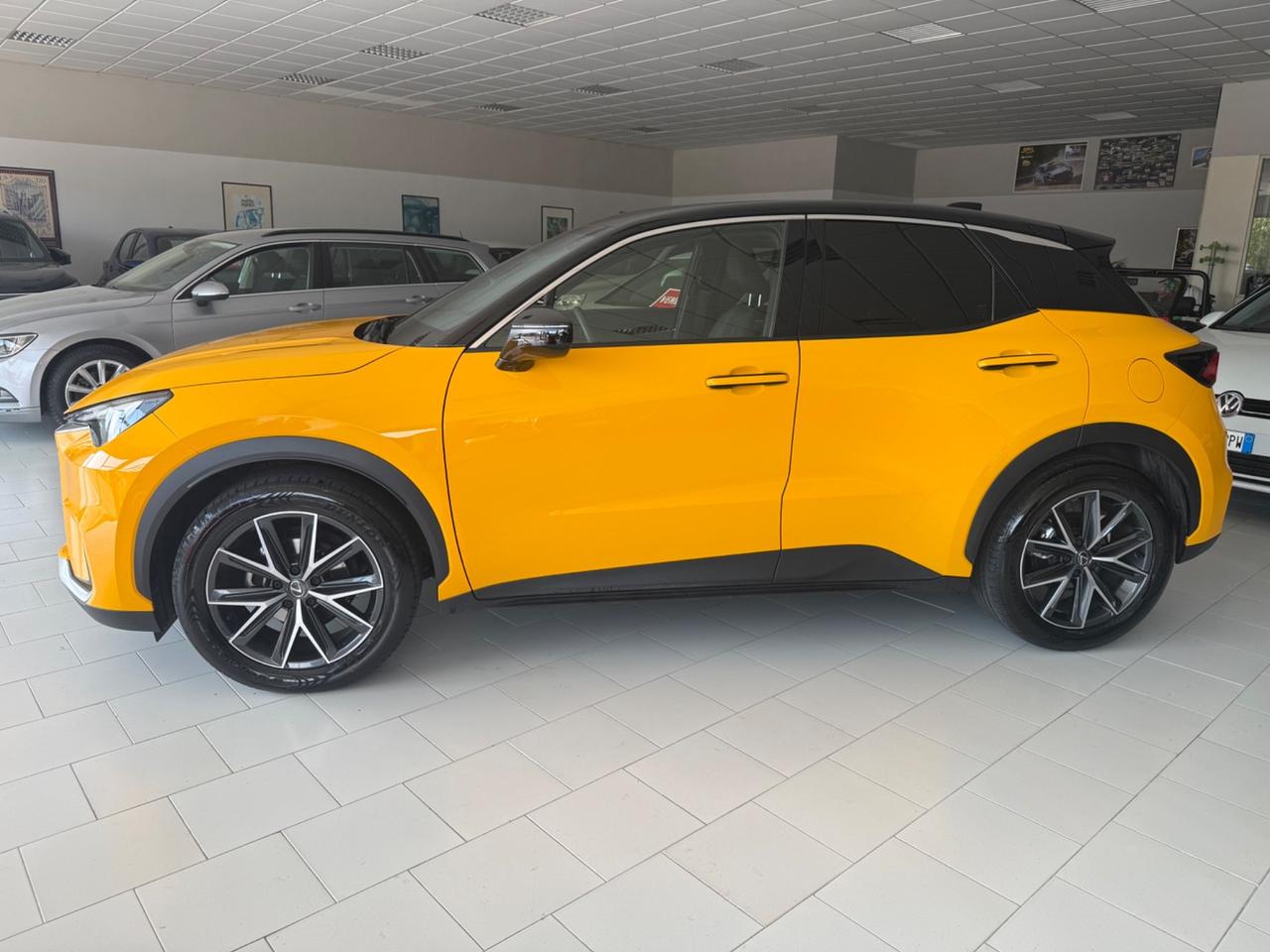 Lexus LBX Hybrid Emotion
