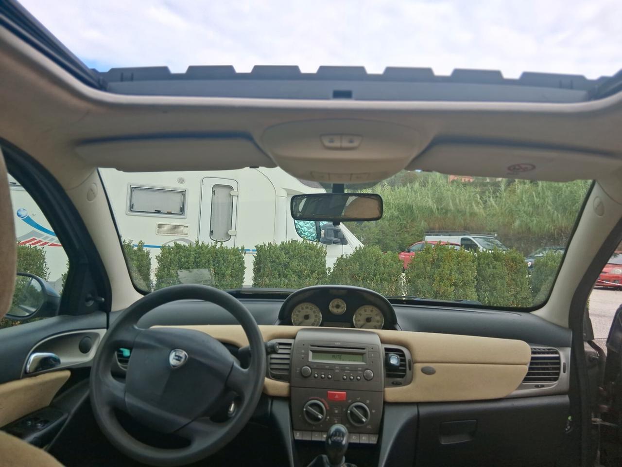 Lancia Ypsilon 1.2 Argento