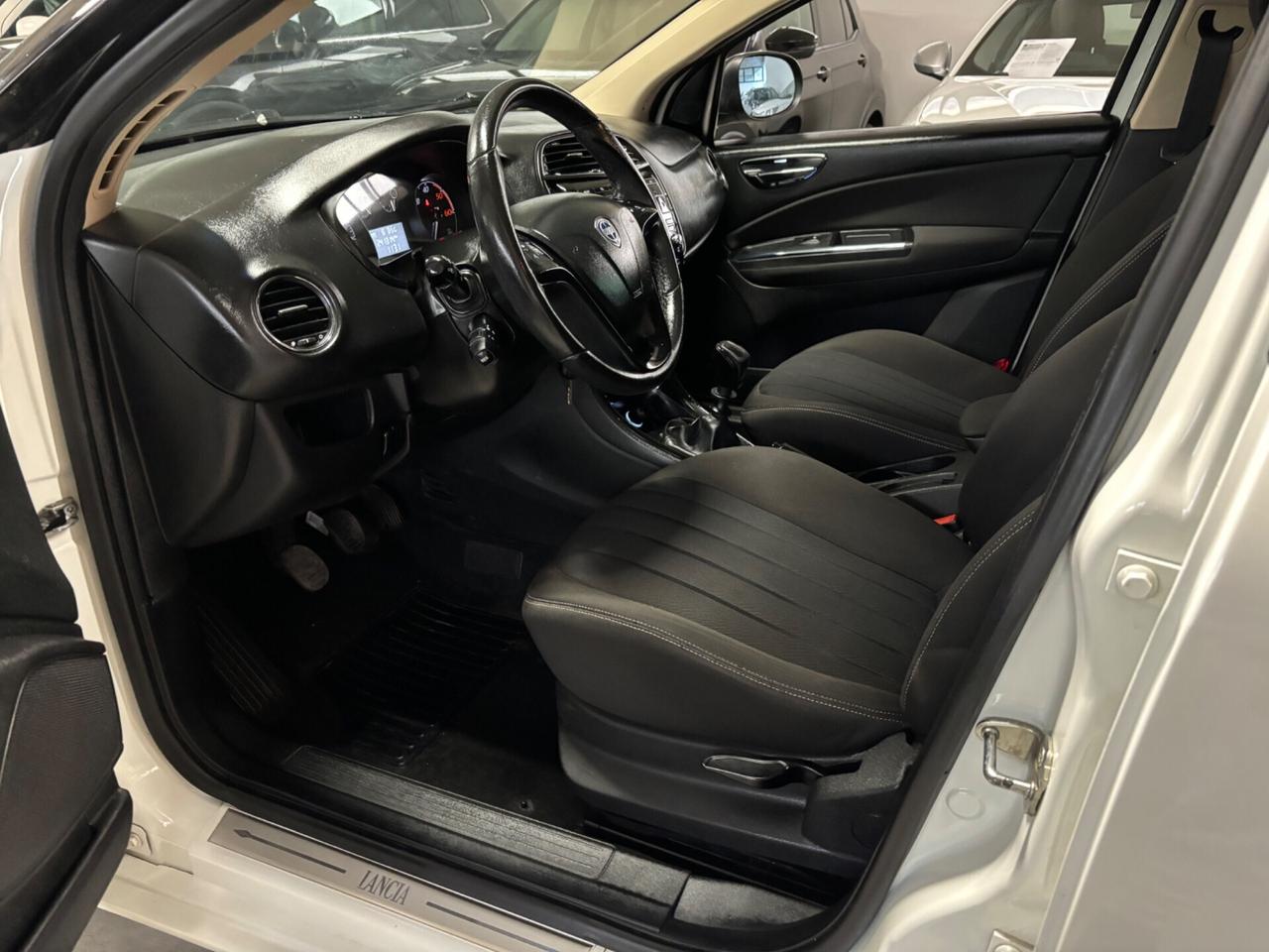 Lancia Delta 1.6 MJT 105 CV Gold