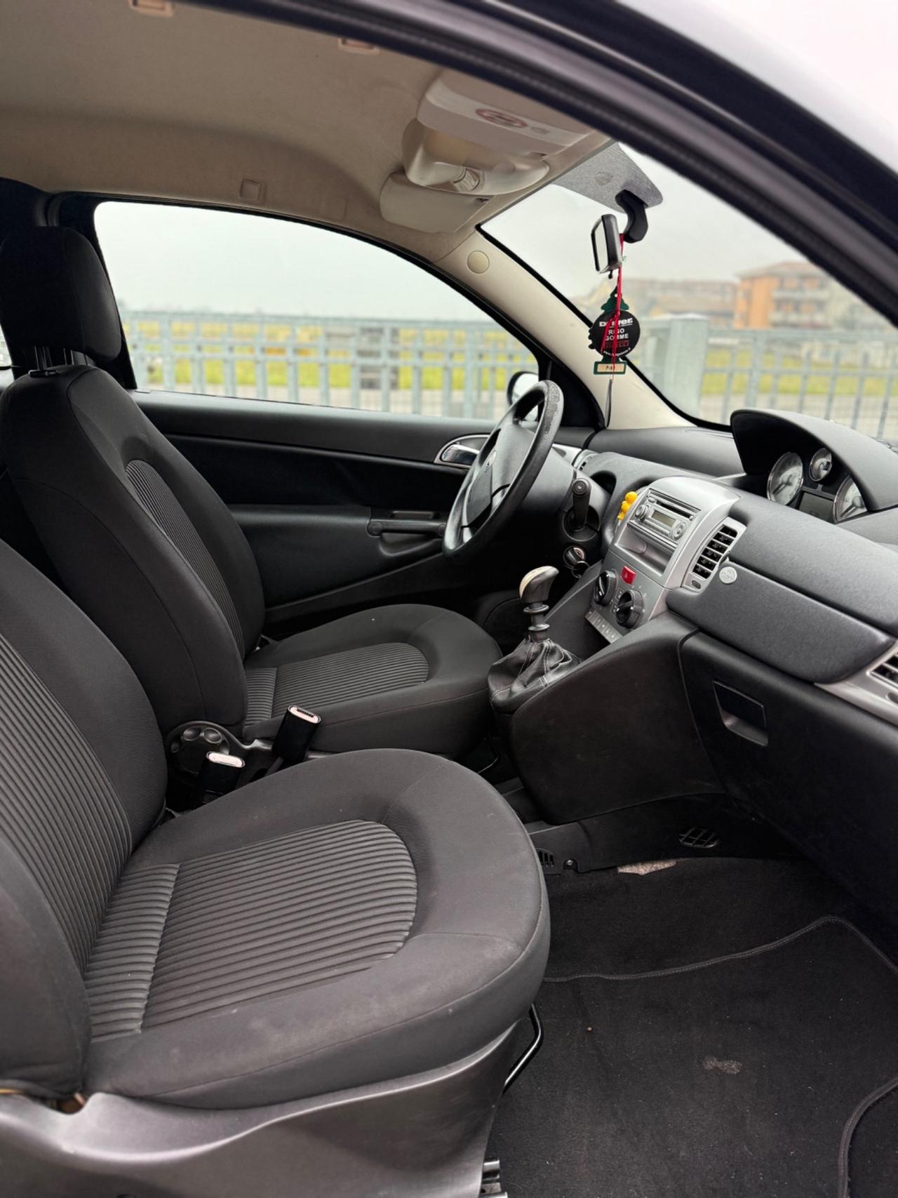 Lancia Ypsilon 1.2 Versus