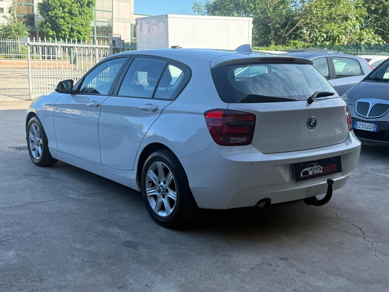 Bmw 118 118d 5p. Unique