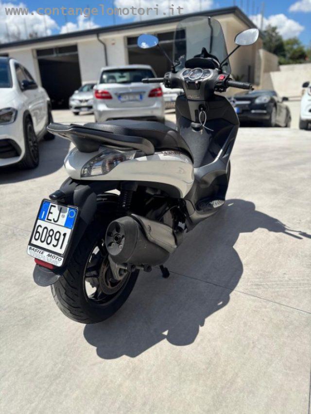 PIAGGIO Beverly 350 i.e. sport touring