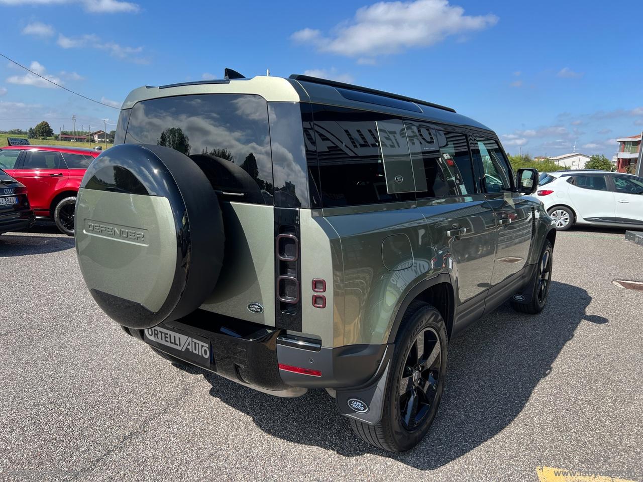 LAND ROVER Defender 110 3.0D I6 250 CV AWD Auto SE